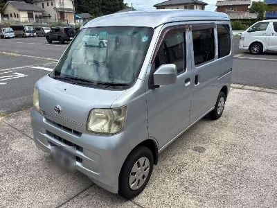 TOYOTA PIXIS VAN