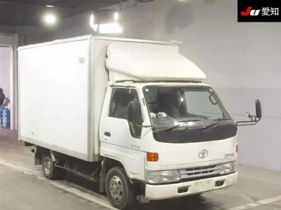TOYOTA DYNA