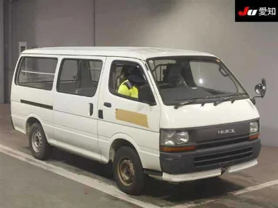 TOYOTA HIACE VAN