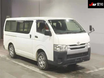 TOYOTA REGIUS VAN