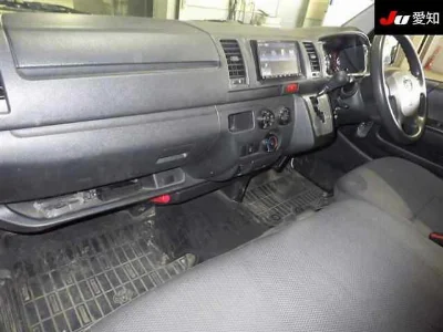TOYOTA REGIUS VAN