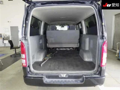 TOYOTA REGIUS VAN