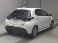 Цена авто Toyota Yaris с аукционов Японии, номер кузова MXPH10, пробег 108 000, оценка 2
