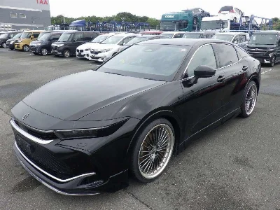 TOYOTA CROWN CROSSOVER