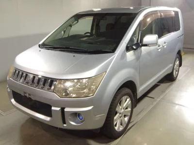 MITSUBISHI DELICA D5