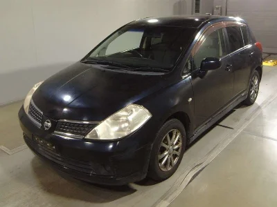NISSAN TIIDA