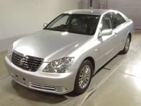 Цена авто Toyota Crown с аукционов Японии, номер кузова GRS180, пробег 63 000, оценка 2