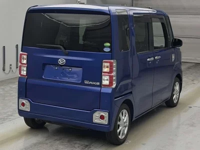 DAIHATSU WAKE