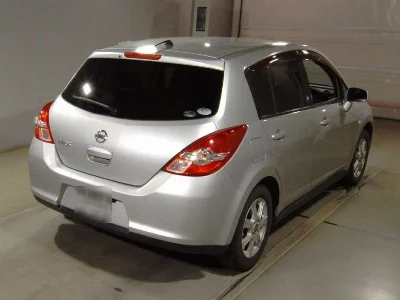 NISSAN TIIDA
