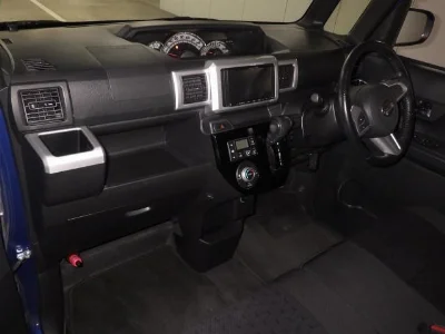 DAIHATSU WAKE