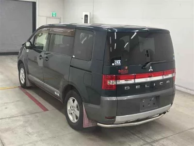 MITSUBISHI DELICA D5
