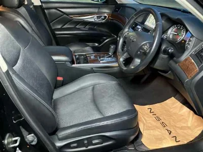 NISSAN FUGA