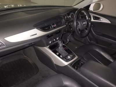 AUDI A6 AVANTE