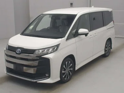 TOYOTA NOAH