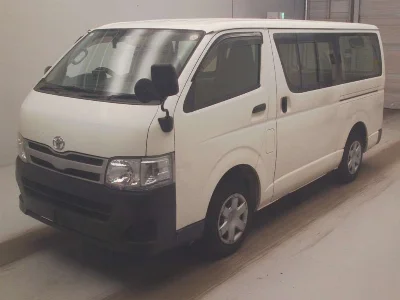 TOYOTA HIACE VAN