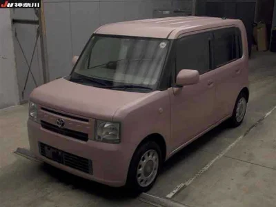 TOYOTA PIXIS SPACE