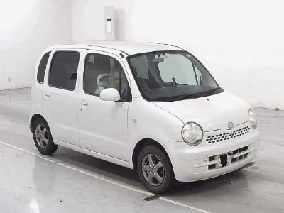 DAIHATSU MOVE LATTE
