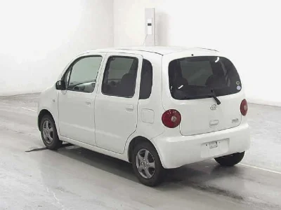DAIHATSU MOVE LATTE
