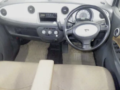 DAIHATSU MOVE LATTE