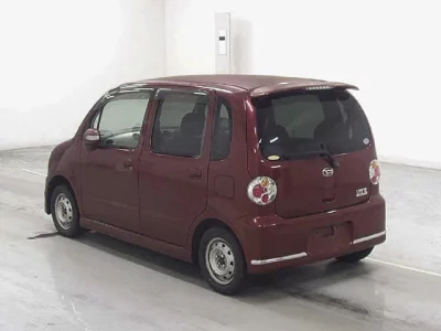 DAIHATSU MOVE LATTE