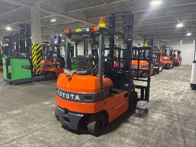 TOYOTA  FORKLIFT 