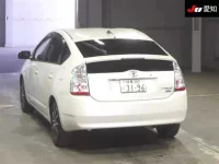 Цена авто Toyota Prius с аукционов Японии, номер кузова NHW20, пробег 170 000, оценка 2