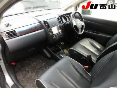 NISSAN TIIDA