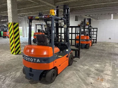 TOYOTA  FORKLIFT 