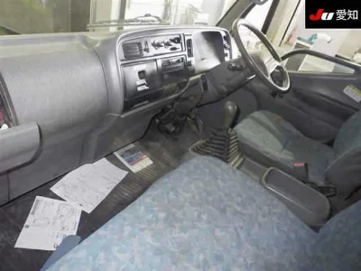 MITSUBISHI CANTER