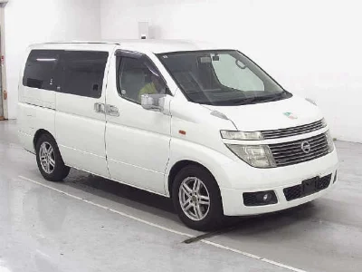 NISSAN ELGRAND