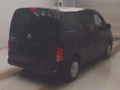 NISSAN NV200