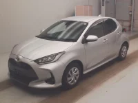 Цена авто Toyota Yaris с аукционов Японии, номер кузова MXPH10, пробег 8 000, оценка 8