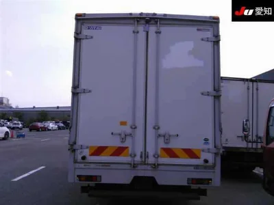 MITSUBISHI CANTER