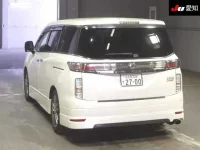 Цена авто Nissan Elgrand с аукционов Японии, номер кузова TE52, пробег 66 000, оценка 8