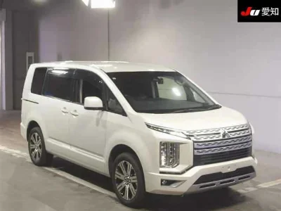 MITSUBISHI DELICA D5