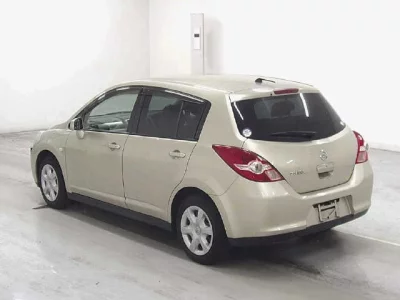 NISSAN TIIDA