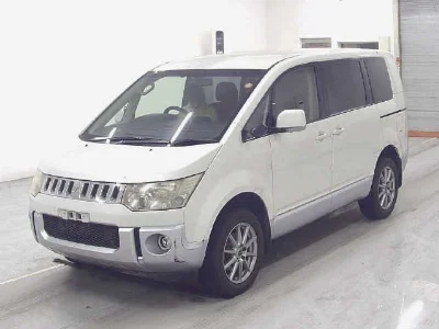 MITSUBISHI DELICA D5