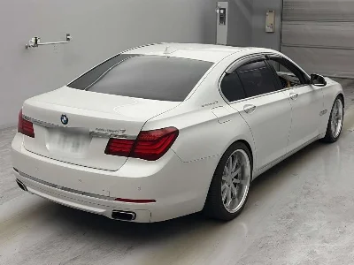 BMW 7 SERIES