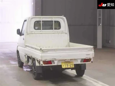 NISSAN CLIPPER TRUCK