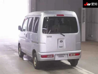 TOYOTA PIXIS VAN