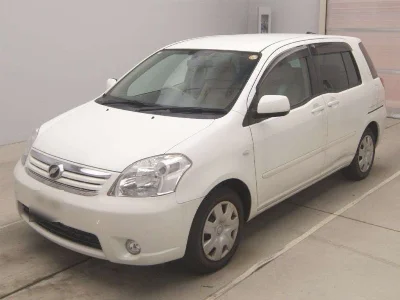 TOYOTA RAUM