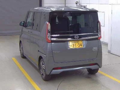 NISSAN ROOX