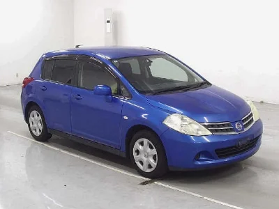 NISSAN TIIDA