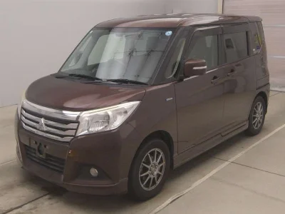 MITSUBISHI DELICA D2