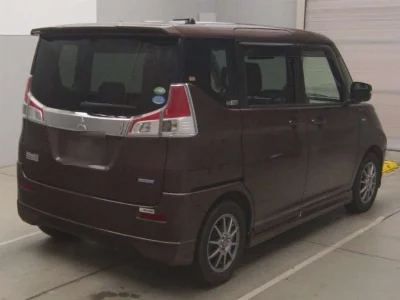 MITSUBISHI DELICA D2