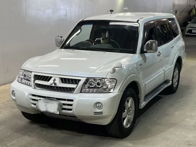 MITSUBISHI PAJERO