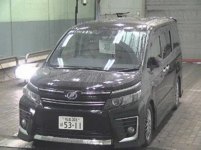 TOYOTA VOXY
