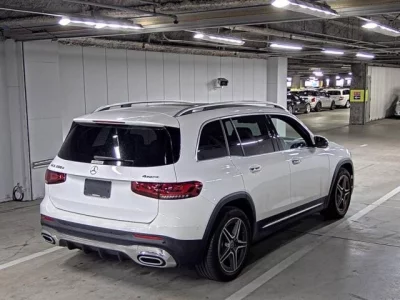 MERCEDES BENZ GLB