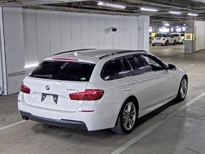 BMW 5 SERIES