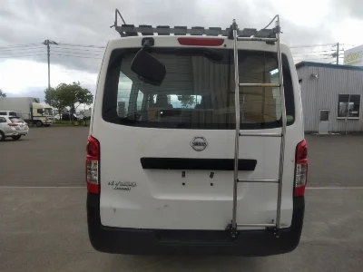 NISSAN NV350 CARAVAN